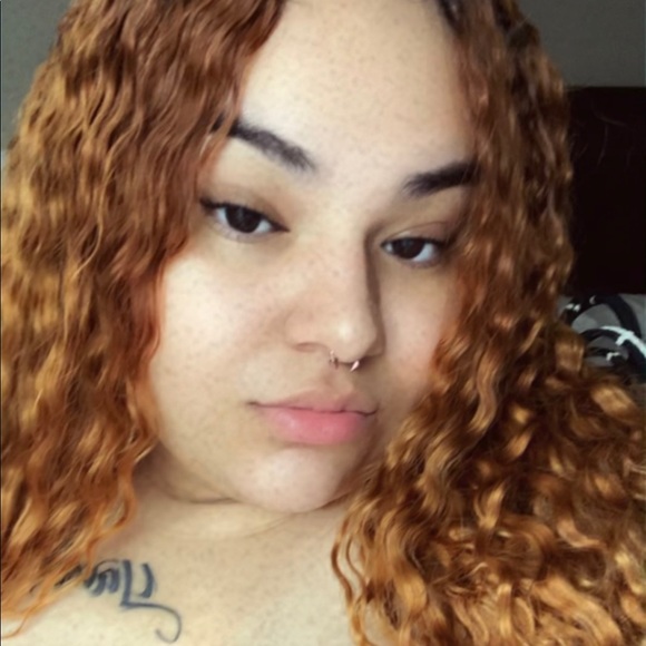 Meet your Posher, Yamile - Picture 1 of 1